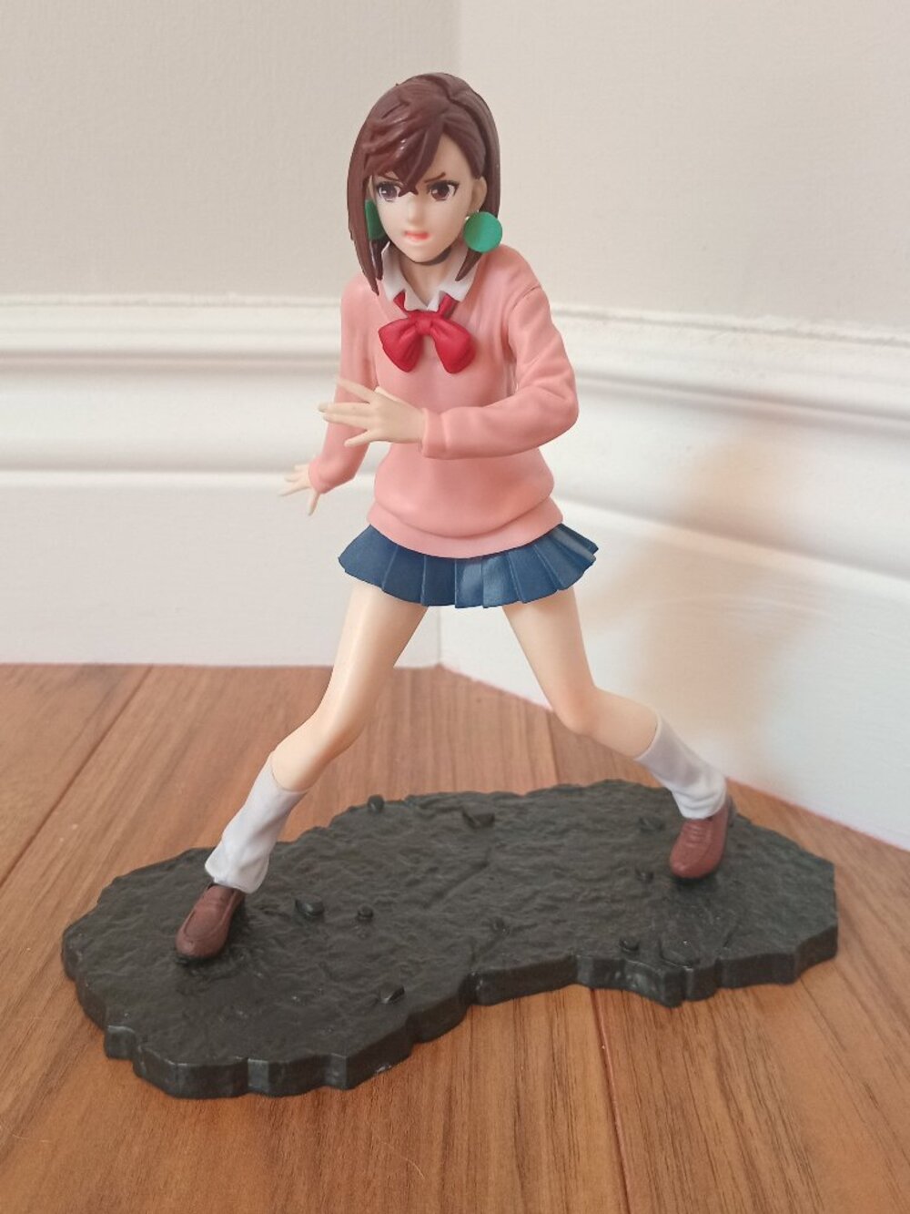 Dandadan Momo Standing Figurine
